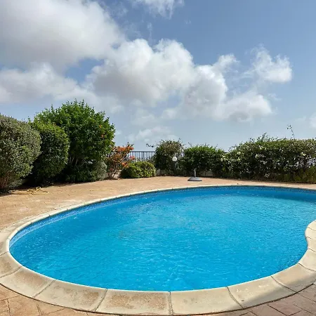 Paradise Hills Villa *