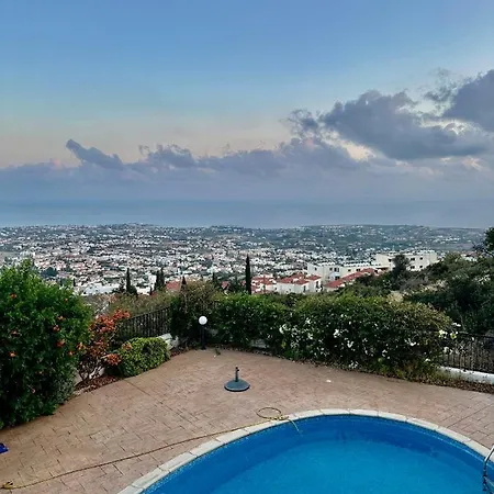 Paradise Hills Villa Peyia