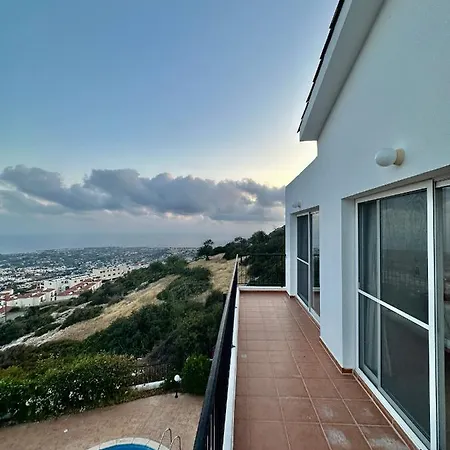 Paradise Hills *